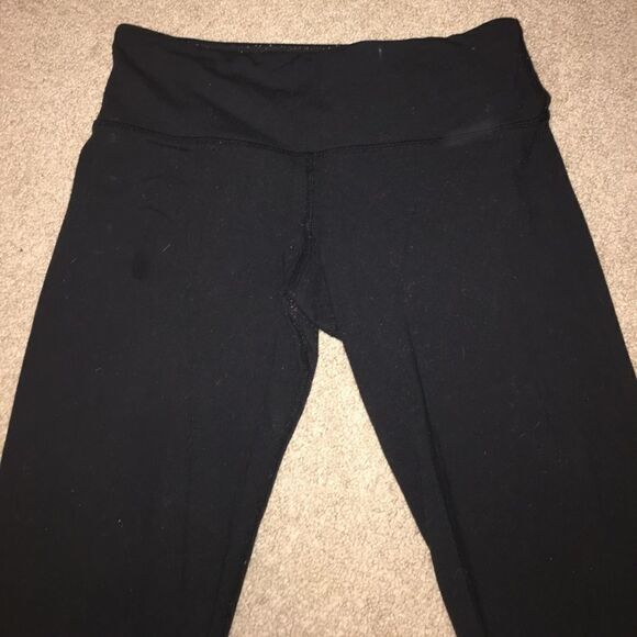 Lululemon Black Capri Leggings - Picture 2 of 6